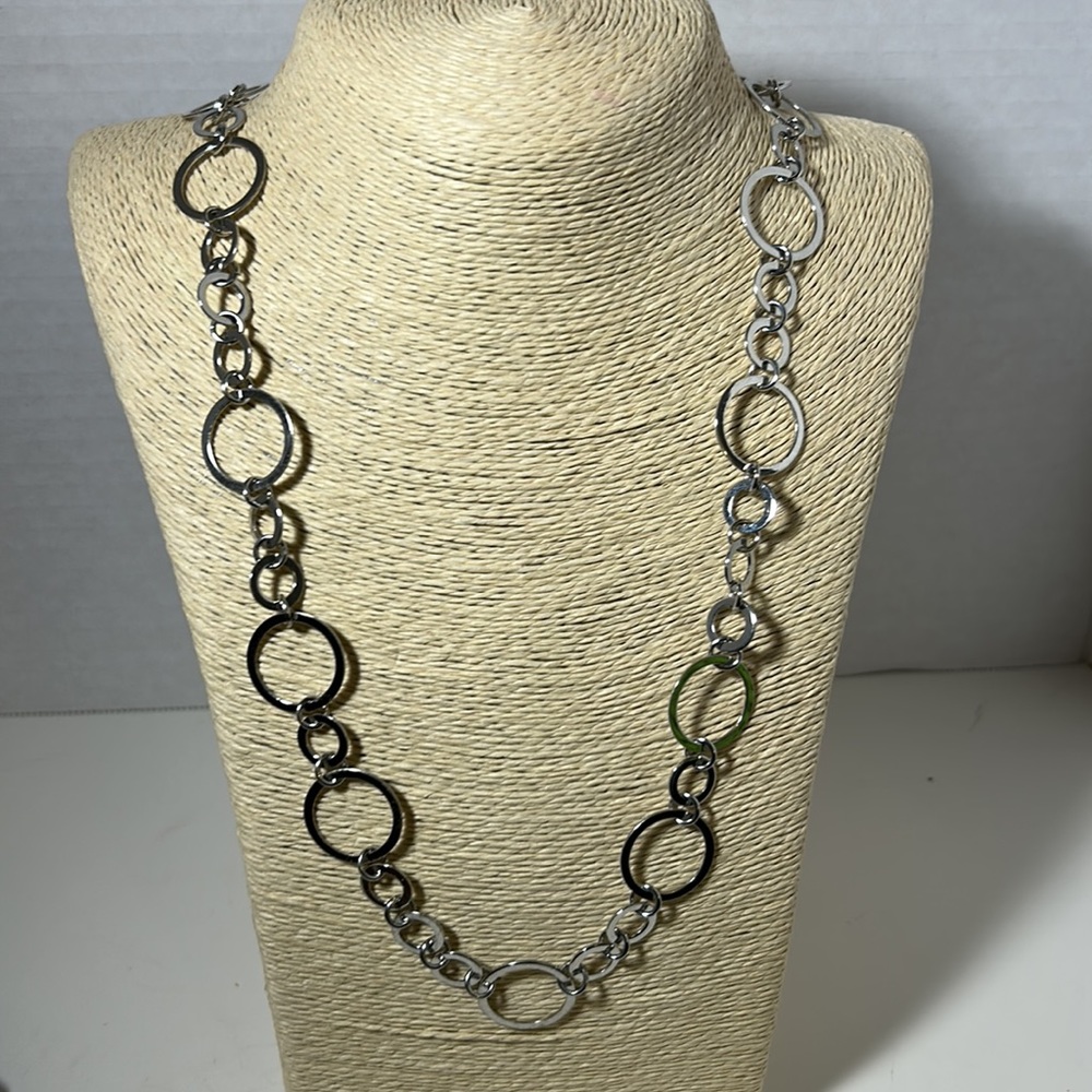 Chico’s necklace silver 18”close circle link chain sculptural design minimalist